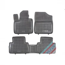 Gumové koberce Hyundai Santa Fe 2020-2023 (rozteč fixací 34,5cm) - 28 mm okraj