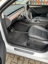 Gumové koberečky Tesla Model Y 2020-2025 - Novline 28 mm okraj
