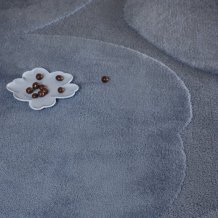 Jednobarevný vlněný koberec Marimekko Iso Unikko modrý 132308 Brink & Campman