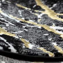 Kusový koberec Allure 1963 black/gold