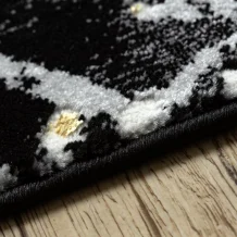 Kusový koberec Allure 1963 black/gold