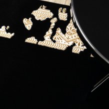 Kusový koberec Allure 1965 black/gold