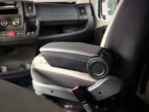 Loketní opěrka Peugeot Boxer 2006- (spolujezdec, náhrada úzké opěrky)