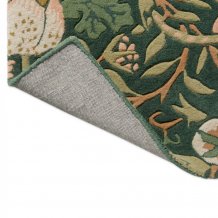 Luxusní květinový koberec Morris & Co Strawberry Thief forest 027707  Brink & Campman