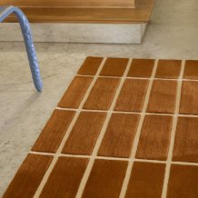 Moderní kusový běhoun Marimeko Tiiliskivi hnědý 132905  Brink & Campman