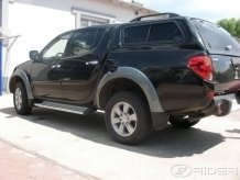Ochranné boční lišty Mitsubishi L200 2015- (van, minivan)