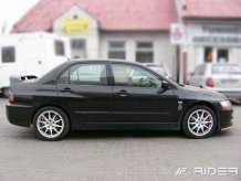 Ochranné boční lišty Mitsubishi Lancer 2005-2007 (sedan)