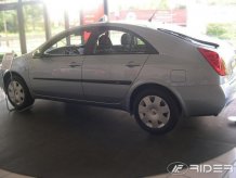 Ochranné boční lišty Nissan Primera 2001-2008 (sedan)