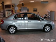 Ochranné boční lišty Nissan Tiida 2004-2010 (sedan)