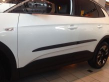 Ochranné boční lišty Opel Grandland X 2017-2024