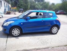 Ochranné boční lišty Suzuki Swift 2010- (hatchback, 3 dveře)