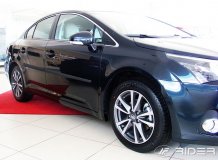 Ochranné boční lišty Toyota Avensis 2009-2011 (sedan)