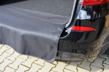 Textilní koberce do kufru auta s nášlapem Mercedes E-Class W212, boční sítě 2009 - 2016 Carfit (2955-kufr)