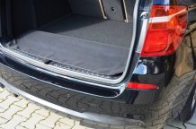 Textilní koberce do kufru auta s nášlapem Mercedes E-Class W212, boční sítě 2009 - 2016 Carfit (2955-kufr)